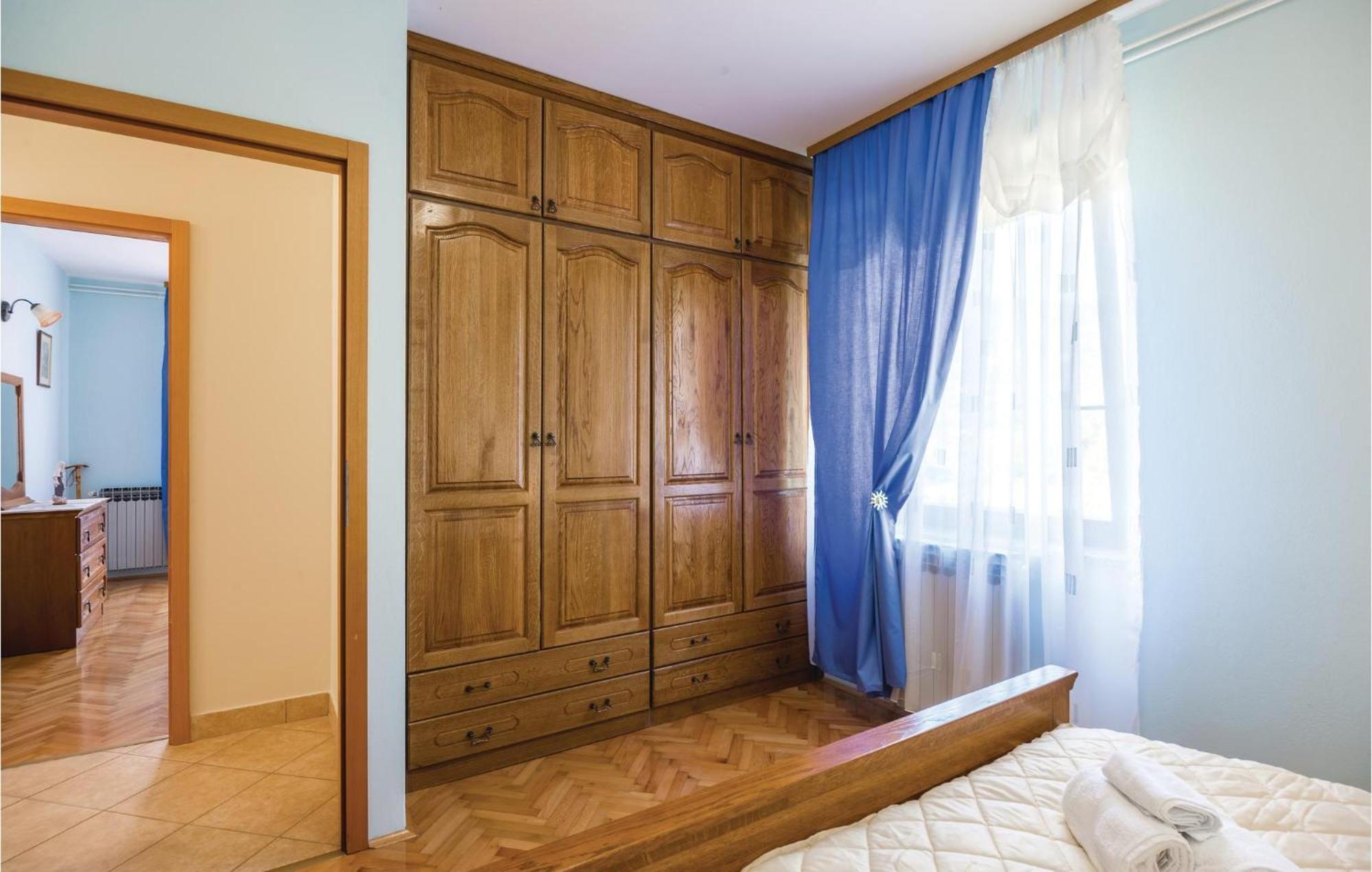 Amazing Apartment In Veprinac With Kitchen 외부 사진
