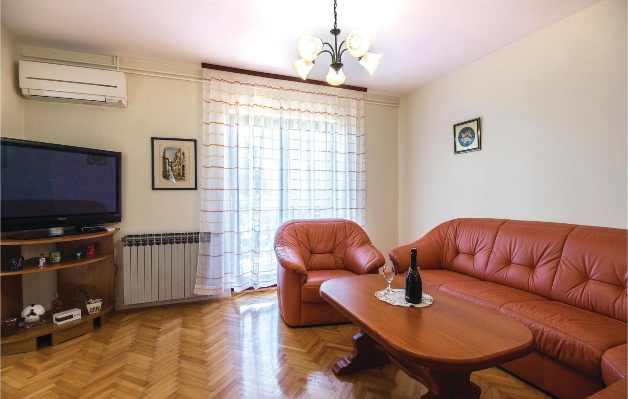 Amazing Apartment In Veprinac With Kitchen 외부 사진