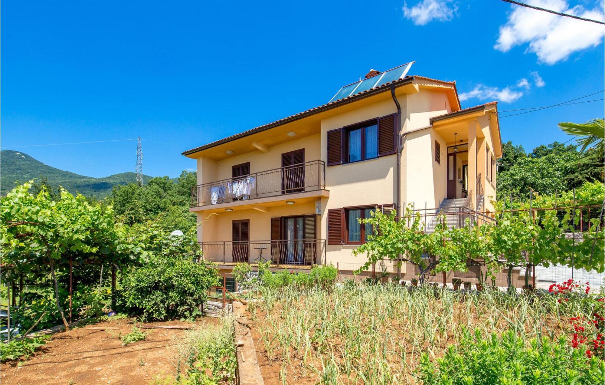 Amazing Apartment In Veprinac With Kitchen 외부 사진